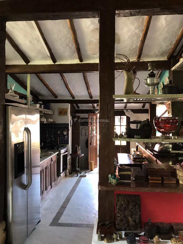 Casa em Ilhabela, no bairro Feiticeira