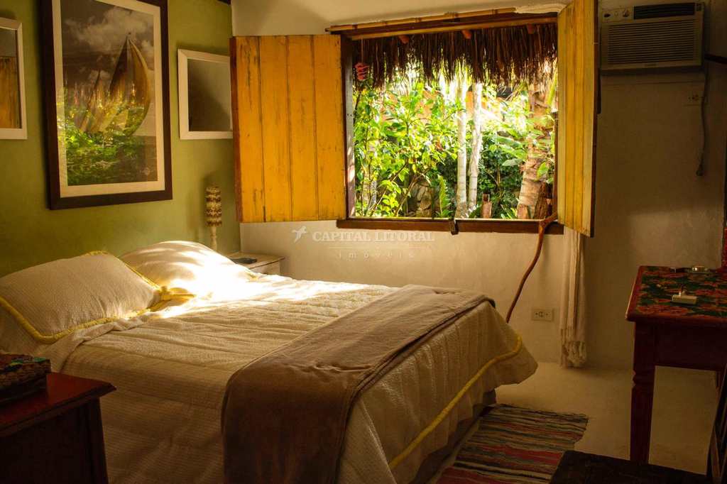 Casa em Ilhabela, no bairro Feiticeira