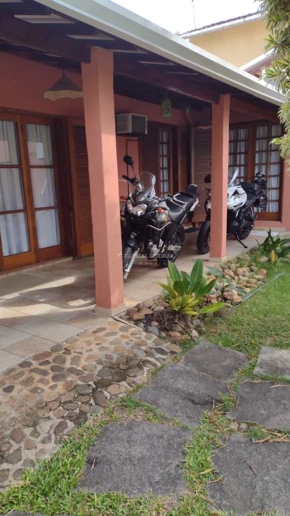Casa em Ilhabela, no bairro Perequê