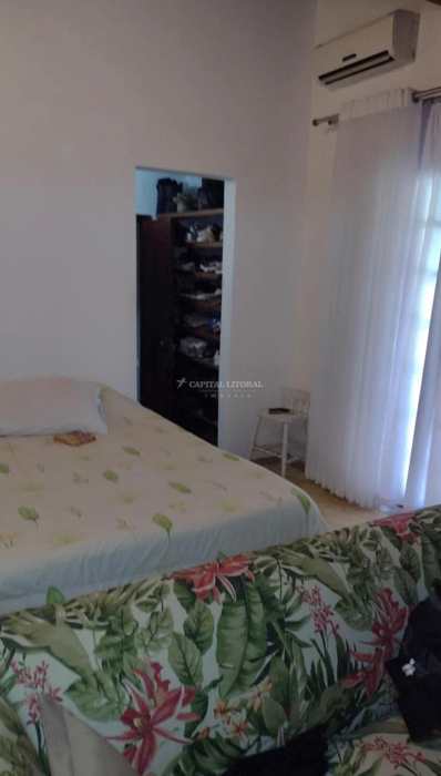 Casa em Ilhabela, no bairro Perequê