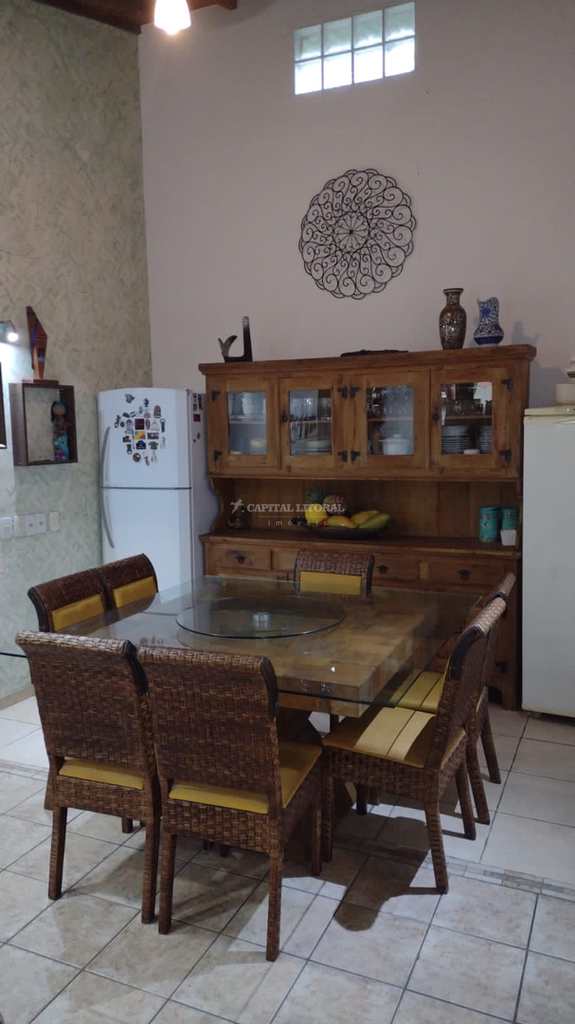 Casa em Ilhabela, no bairro Perequê