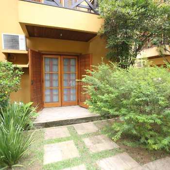 Apartamento em Ilhabela, bairro Perequê