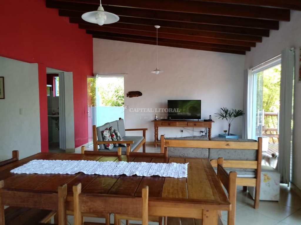 Casa em Ilhabela, no bairro Ilhote