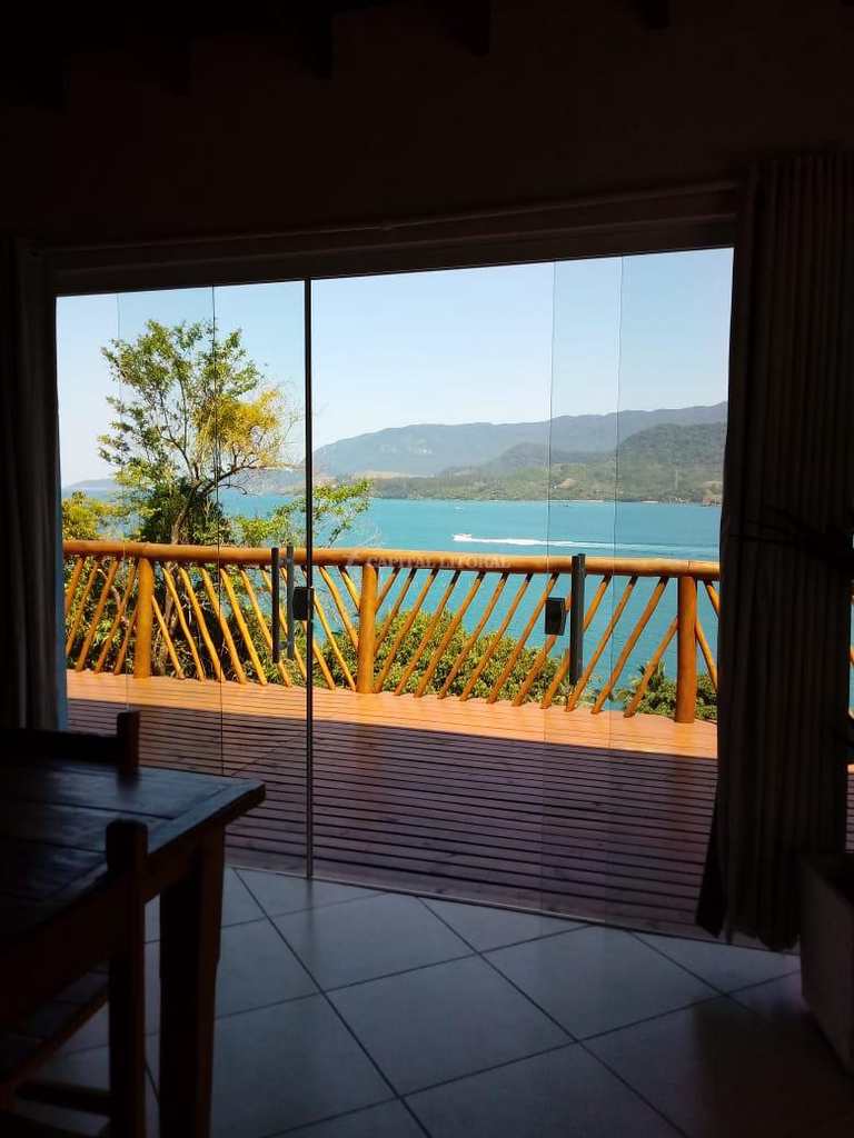 Casa em Ilhabela, no bairro Ilhote