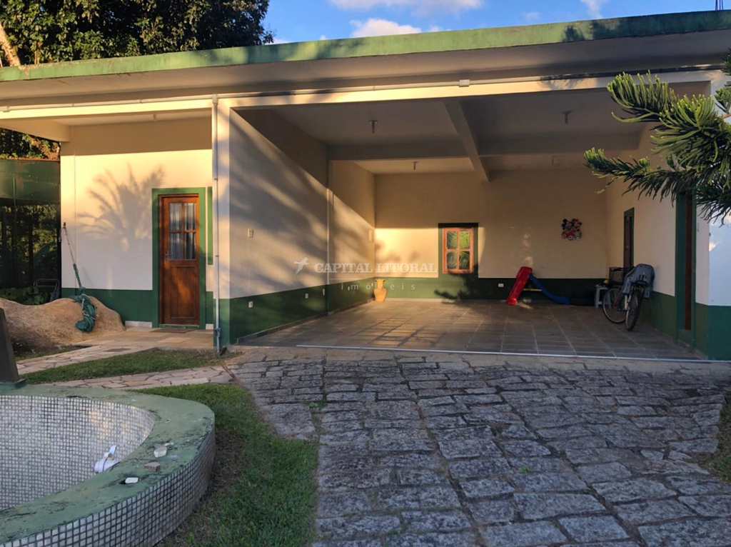 Casa em Ilhabela, no bairro Água Branca