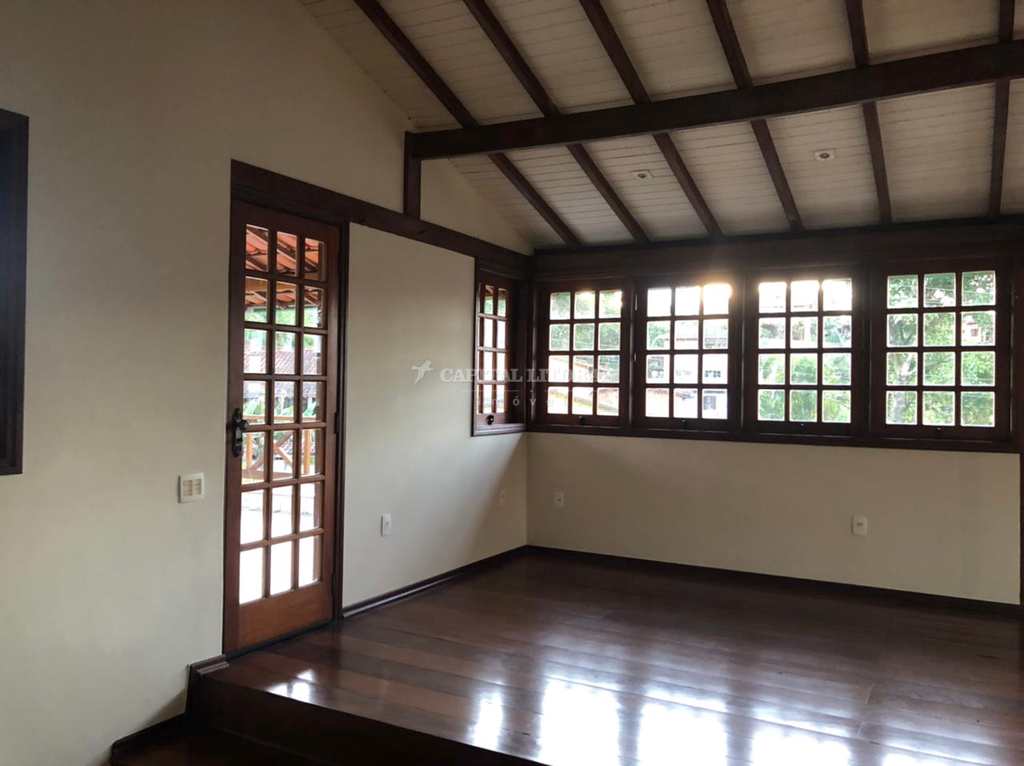 Casa em Ilhabela, no bairro Água Branca