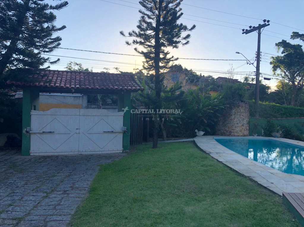 Casa em Ilhabela, no bairro Água Branca