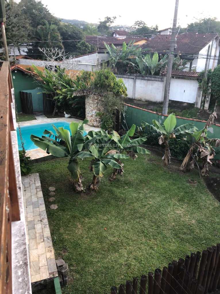 Casa em Ilhabela, no bairro Água Branca