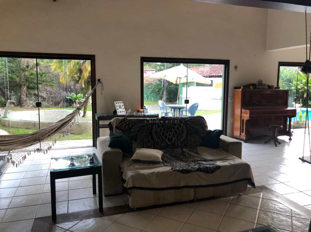 Casa em Ilhabela, no bairro Água Branca