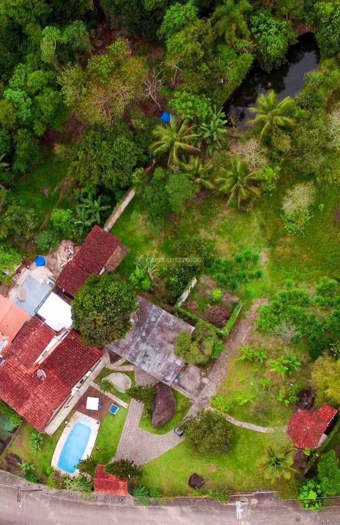 Casa em Ilhabela, no bairro Água Branca