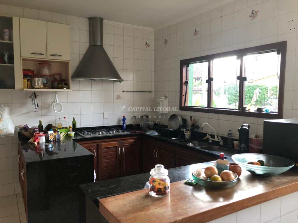 Casa em Ilhabela, no bairro Água Branca