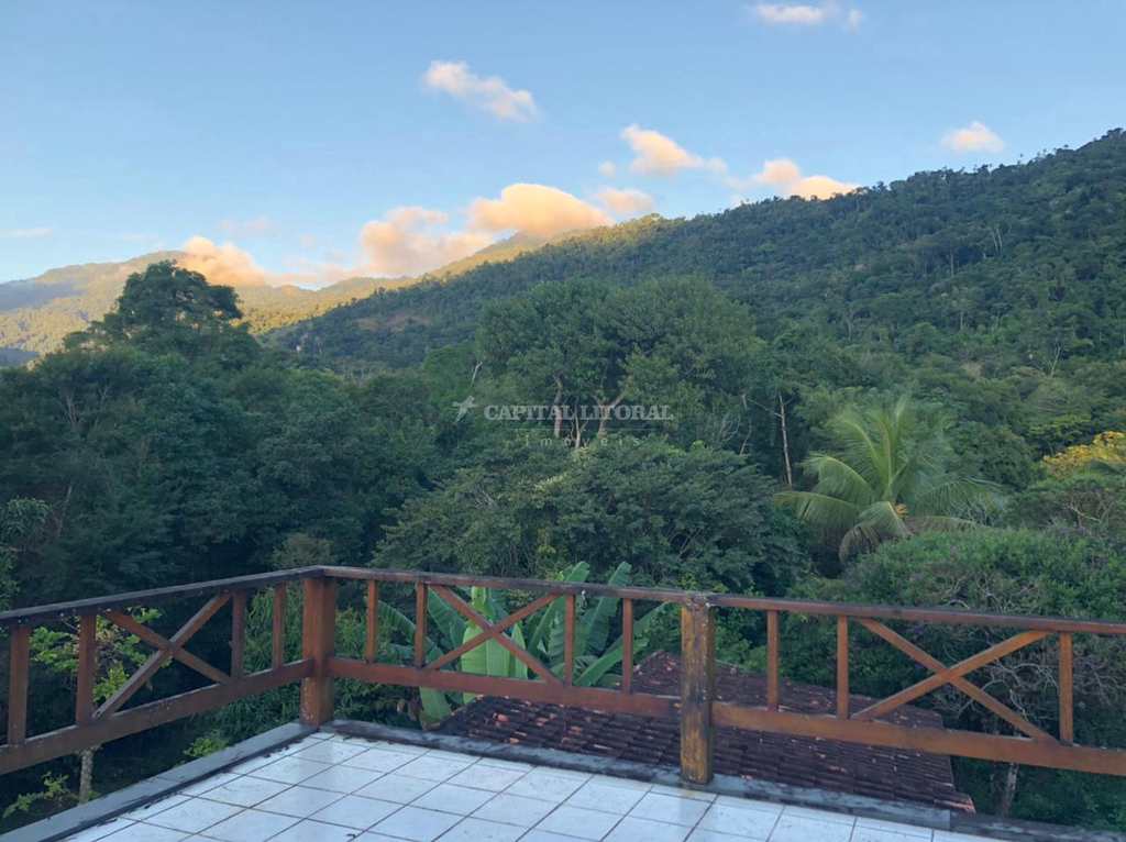 Casa em Ilhabela, no bairro Água Branca
