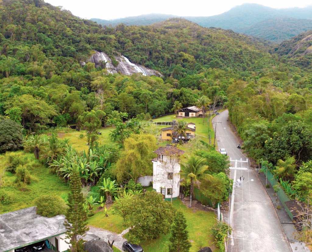 Casa em Ilhabela, no bairro Água Branca