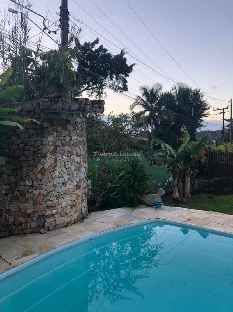 Casa em Ilhabela, no bairro Água Branca