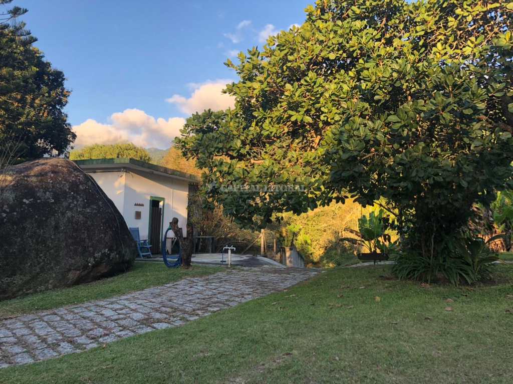 Casa em Ilhabela, no bairro Água Branca