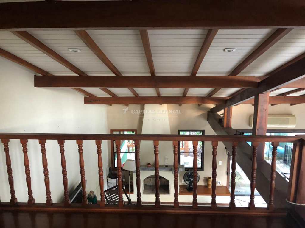 Casa em Ilhabela, no bairro Água Branca