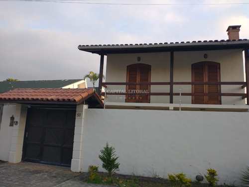 Casa, código 2230 em Ilhabela, bairro Perequê