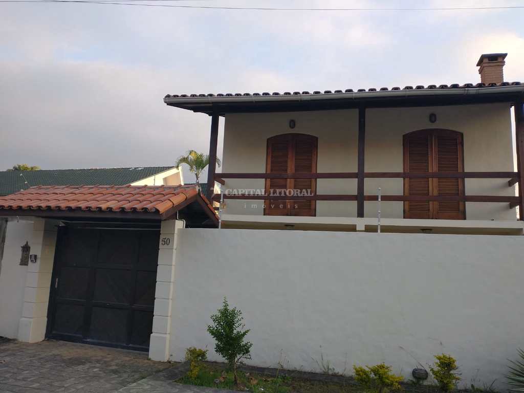 Casa em Ilhabela, no bairro Perequê