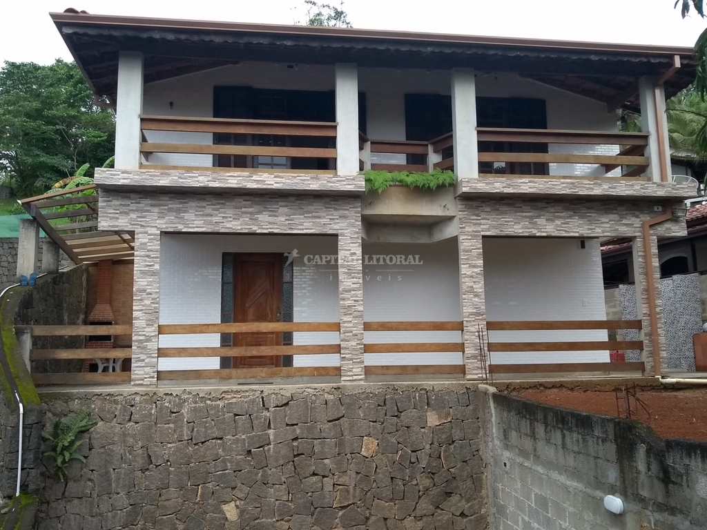 Casa em Ilhabela, no bairro Praia do Veloso