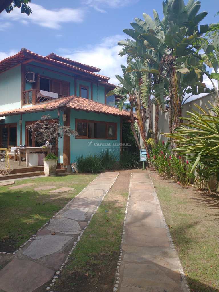 Casa em Ilhabela, no bairro Perequê