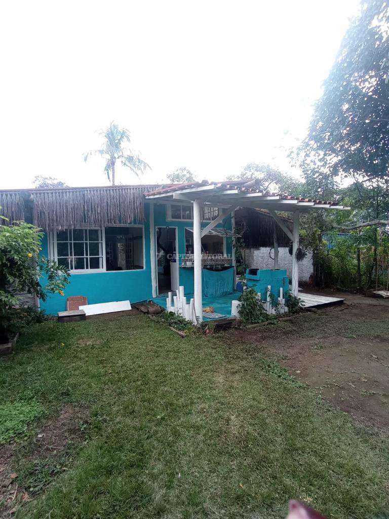 Casa em Ilhabela, no bairro Água Branca