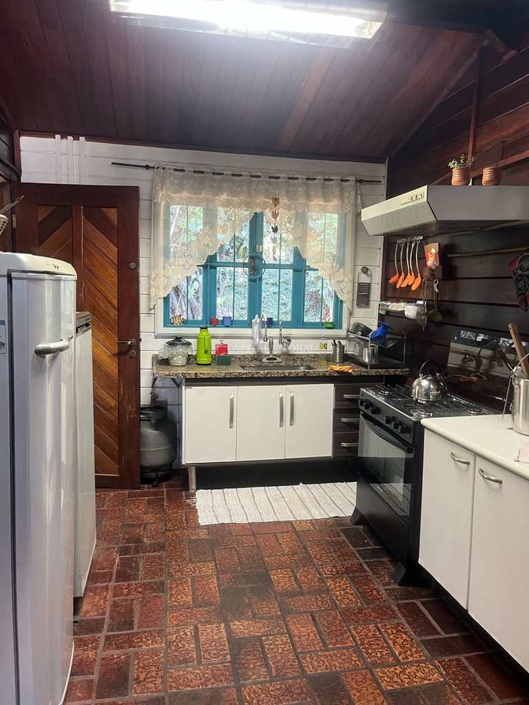 Casa em Ilhabela, no bairro Água Branca