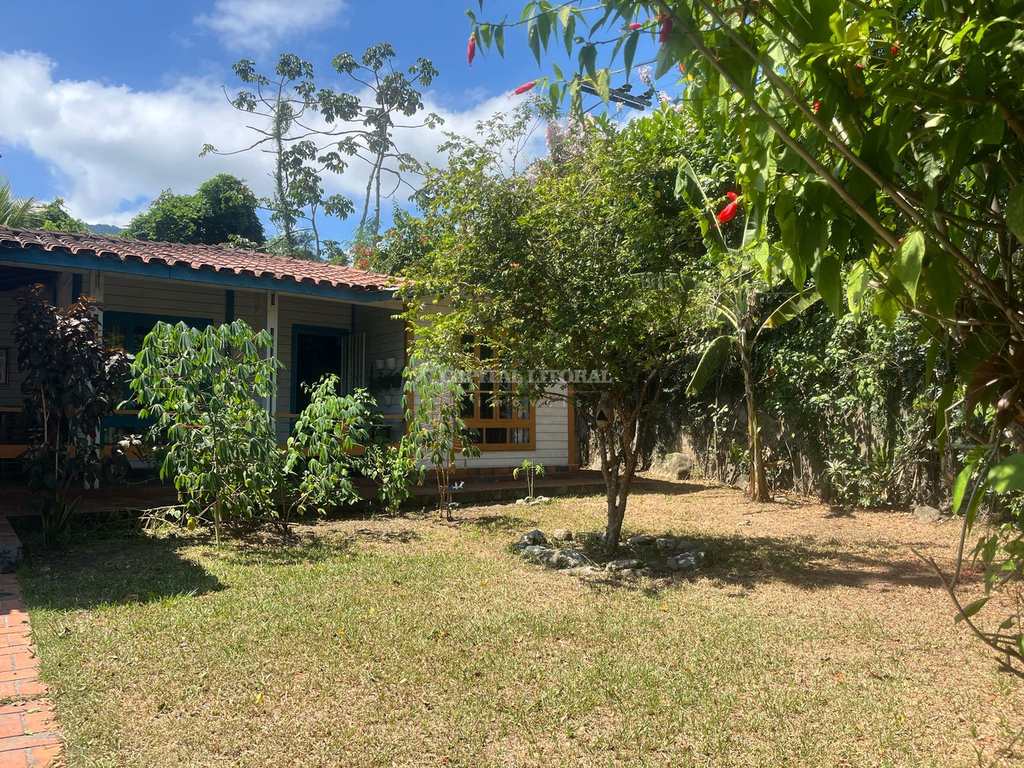 Casa em Ilhabela, no bairro Água Branca