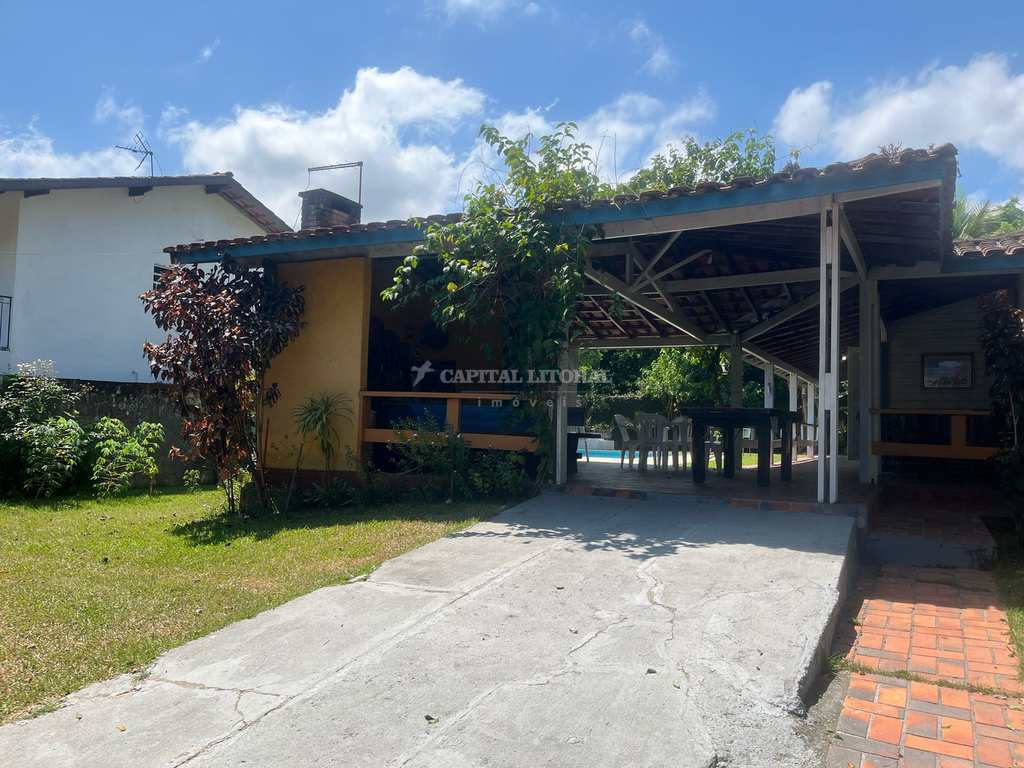 Casa em Ilhabela, no bairro Água Branca