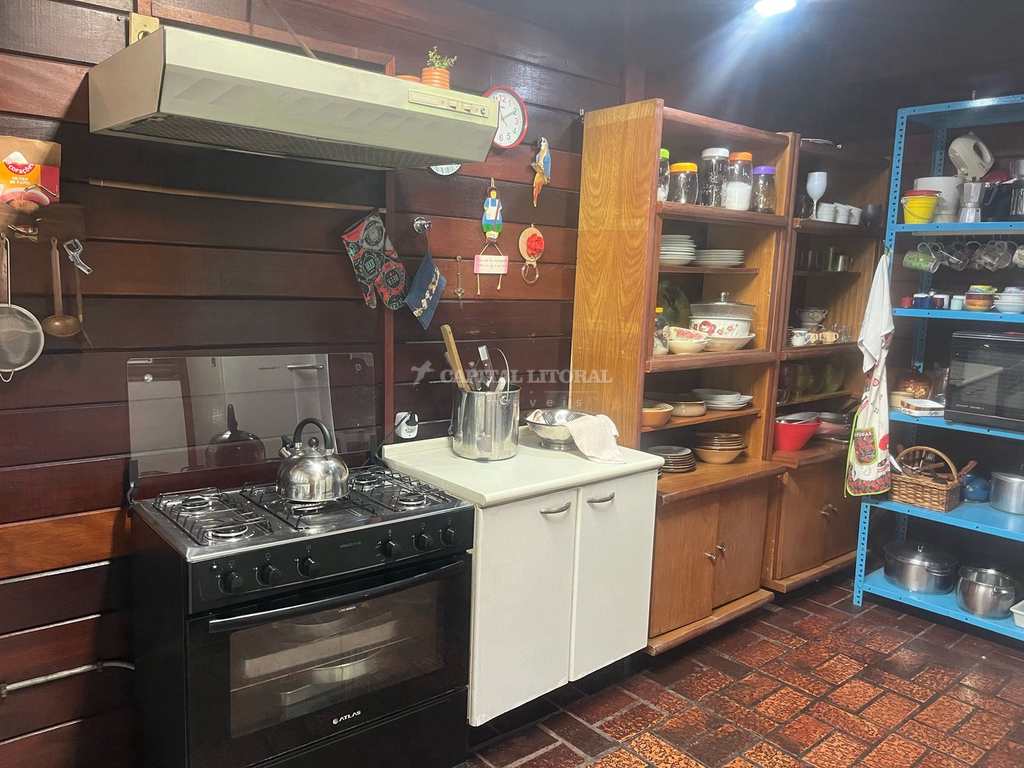 Casa em Ilhabela, no bairro Água Branca