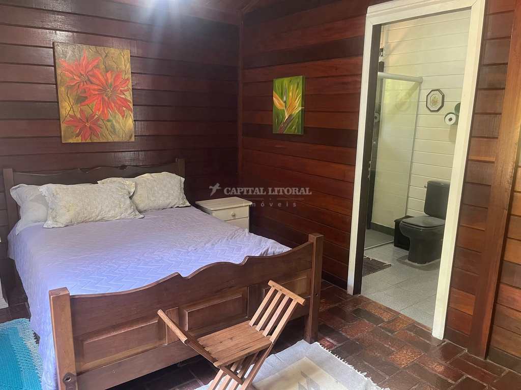 Casa em Ilhabela, no bairro Água Branca