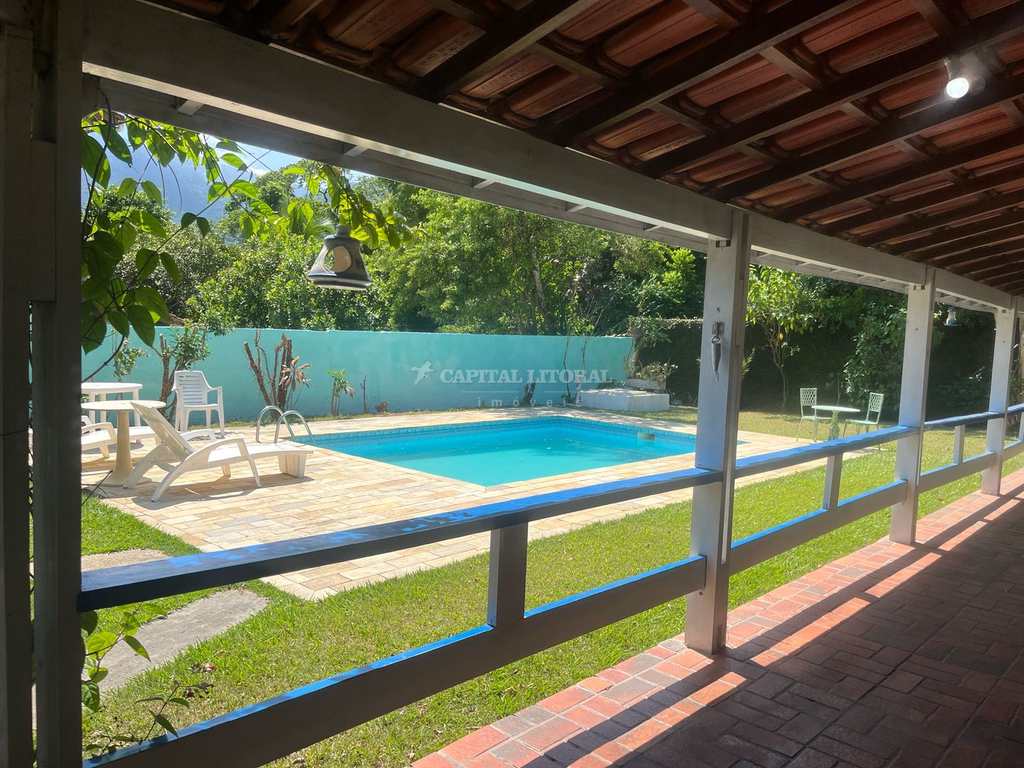 Casa em Ilhabela, no bairro Água Branca