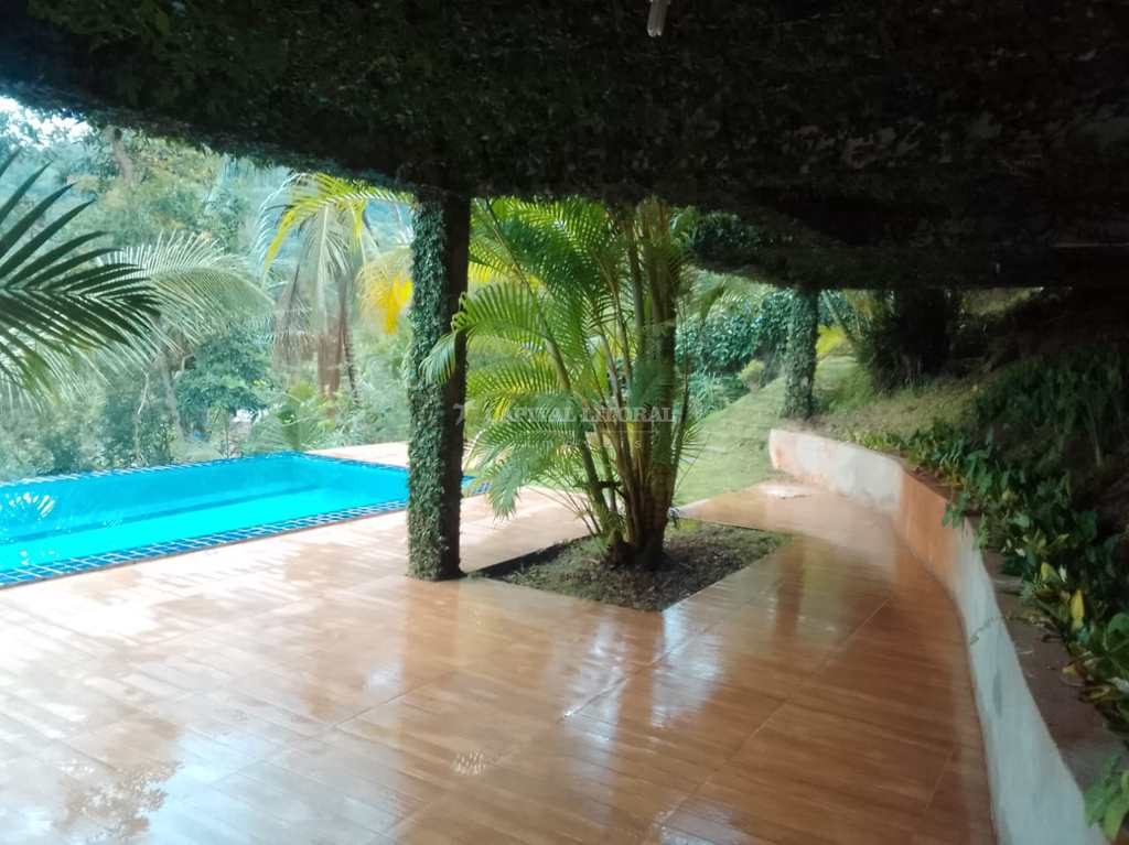 Casa em Ilhabela, no bairro Siriúba