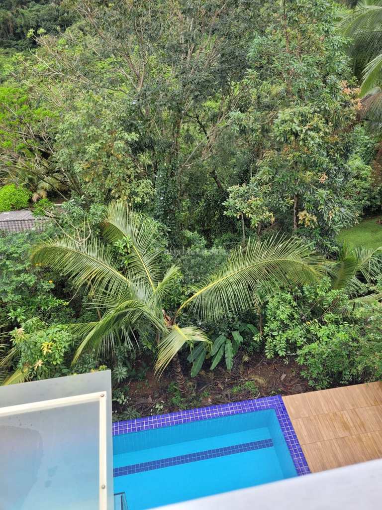 Casa em Ilhabela, no bairro Siriúba
