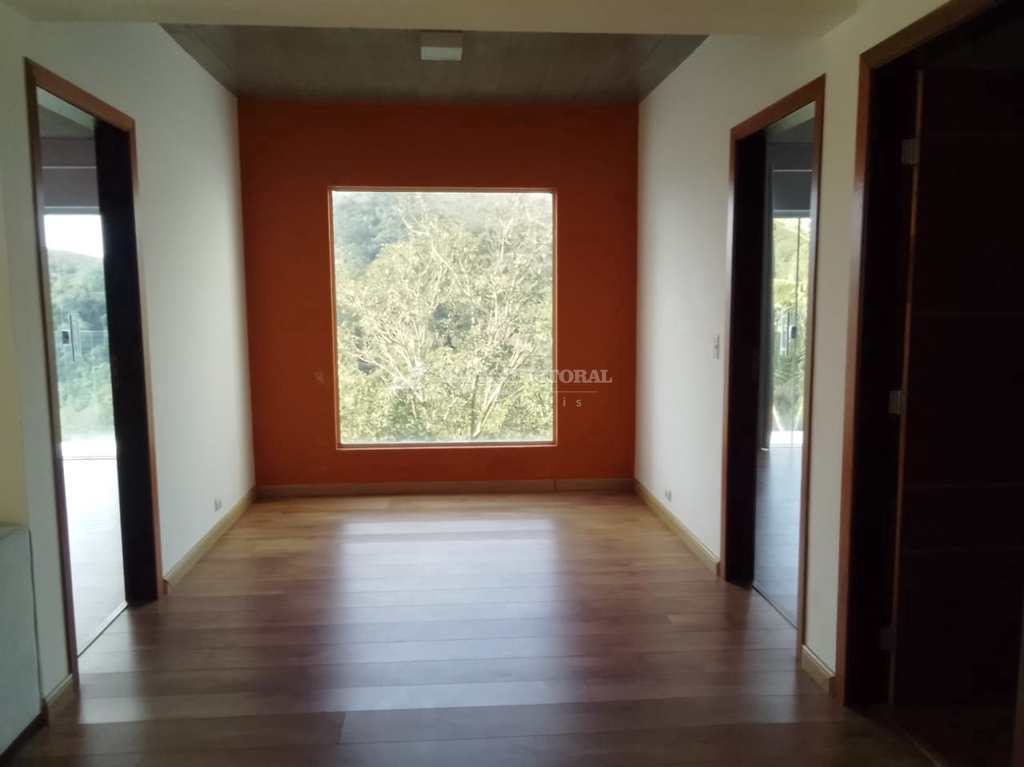Casa em Ilhabela, no bairro Siriúba