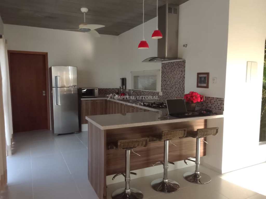 Casa em Ilhabela, no bairro Siriúba