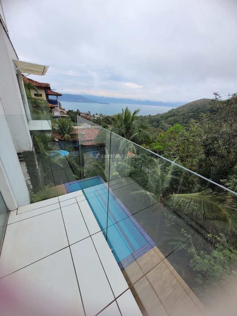 Casa em Ilhabela, no bairro Siriúba