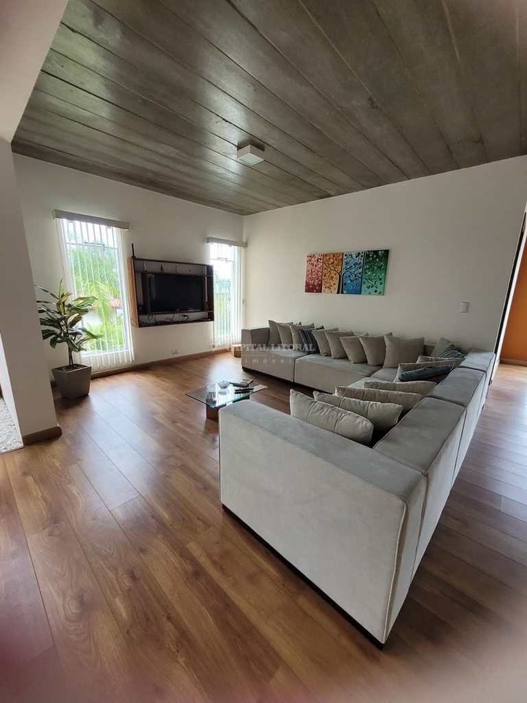 Casa em Ilhabela, no bairro Siriúba