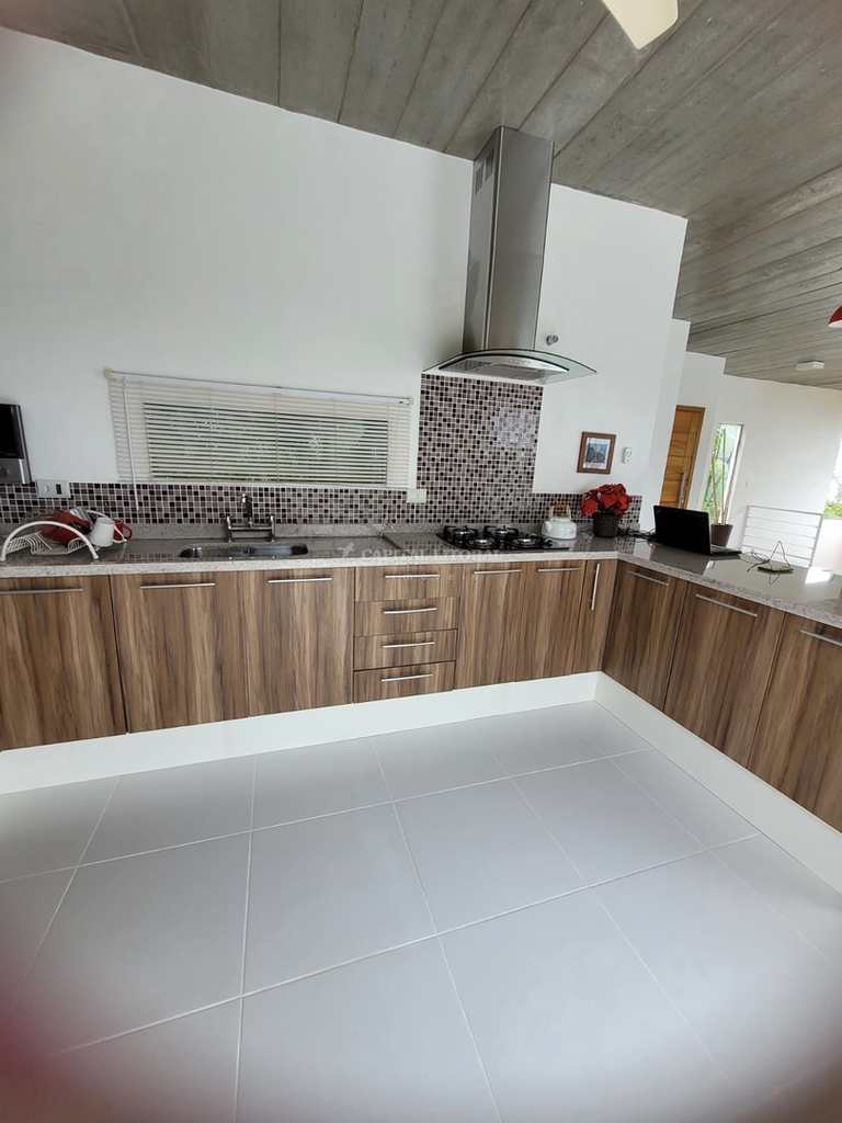 Casa em Ilhabela, no bairro Siriúba
