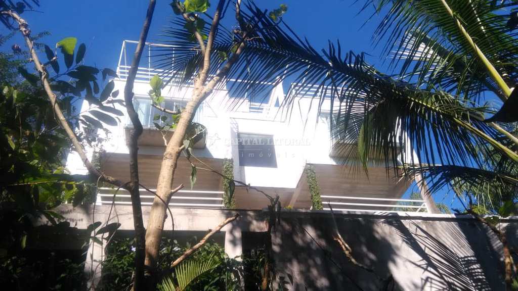 Casa em Ilhabela, no bairro Siriúba