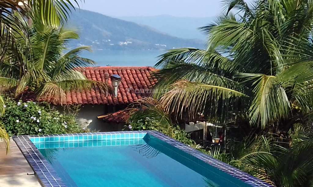 Casa em Ilhabela, no bairro Siriúba