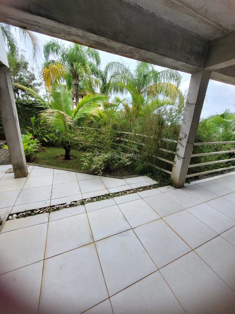 Casa em Ilhabela, no bairro Siriúba