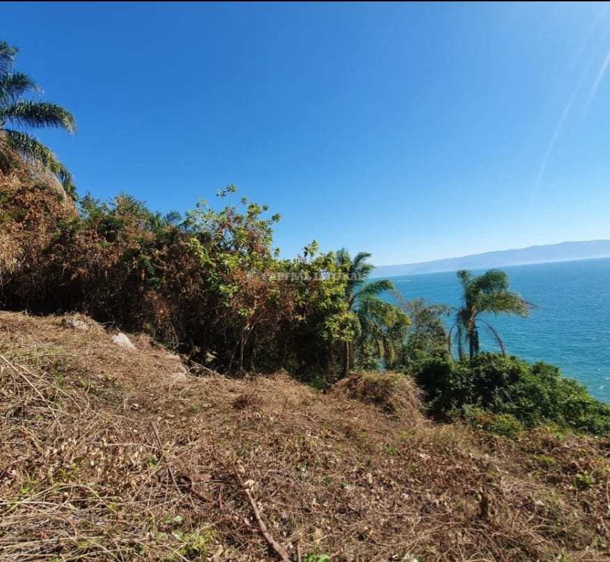 Terreno em Ilhabela, no bairro Furnas