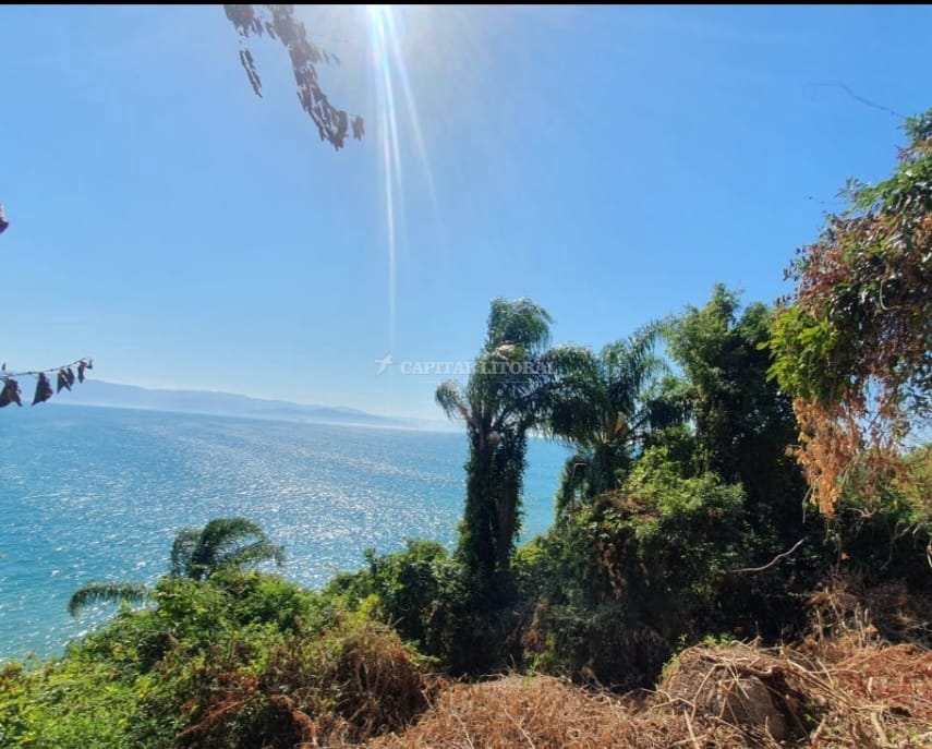 Terreno em Ilhabela, no bairro Furnas