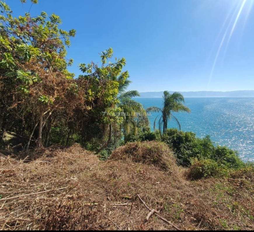 Terreno em Ilhabela, no bairro Furnas