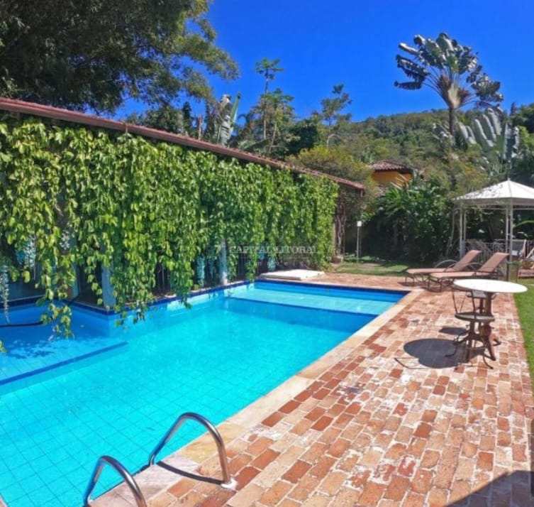 Casa em Ilhabela, no bairro Cocaia