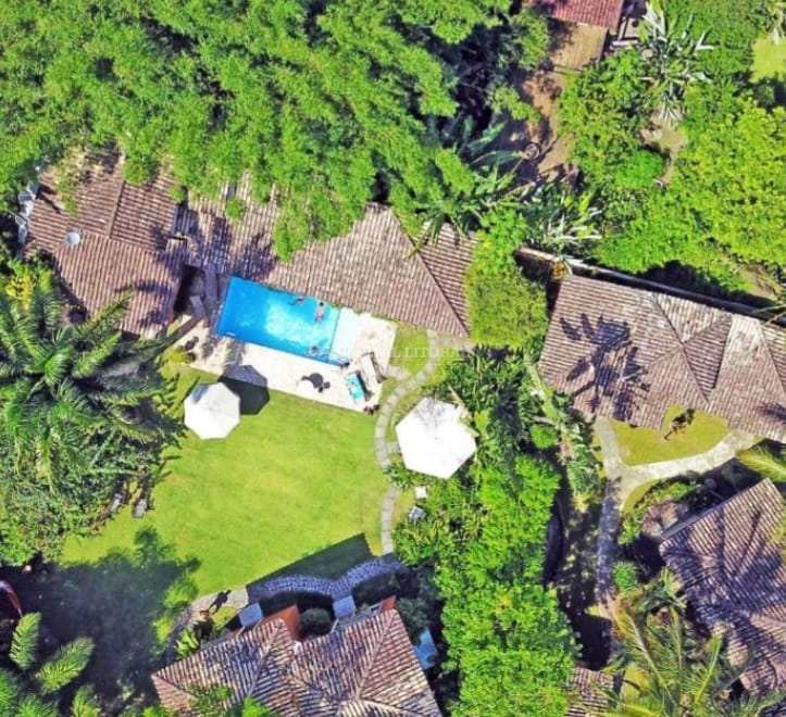 Casa em Ilhabela, no bairro Cocaia