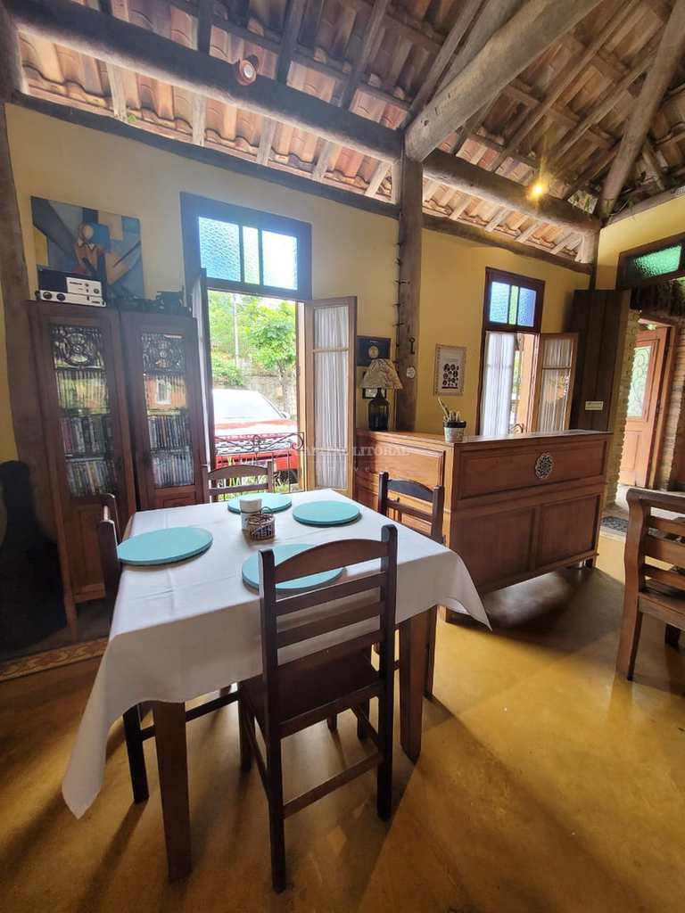 Casa em Ilhabela, no bairro Cocaia