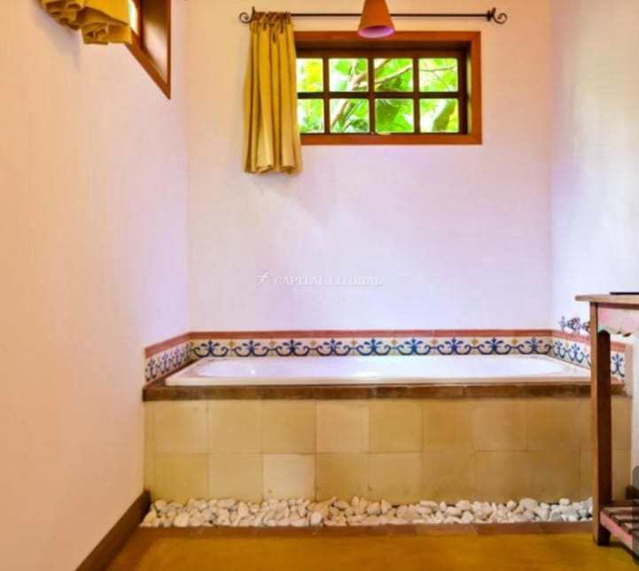 Casa em Ilhabela, no bairro Cocaia
