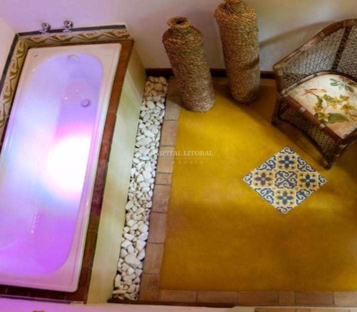 Casa em Ilhabela, no bairro Cocaia