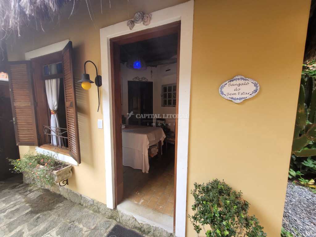 Casa em Ilhabela, no bairro Cocaia